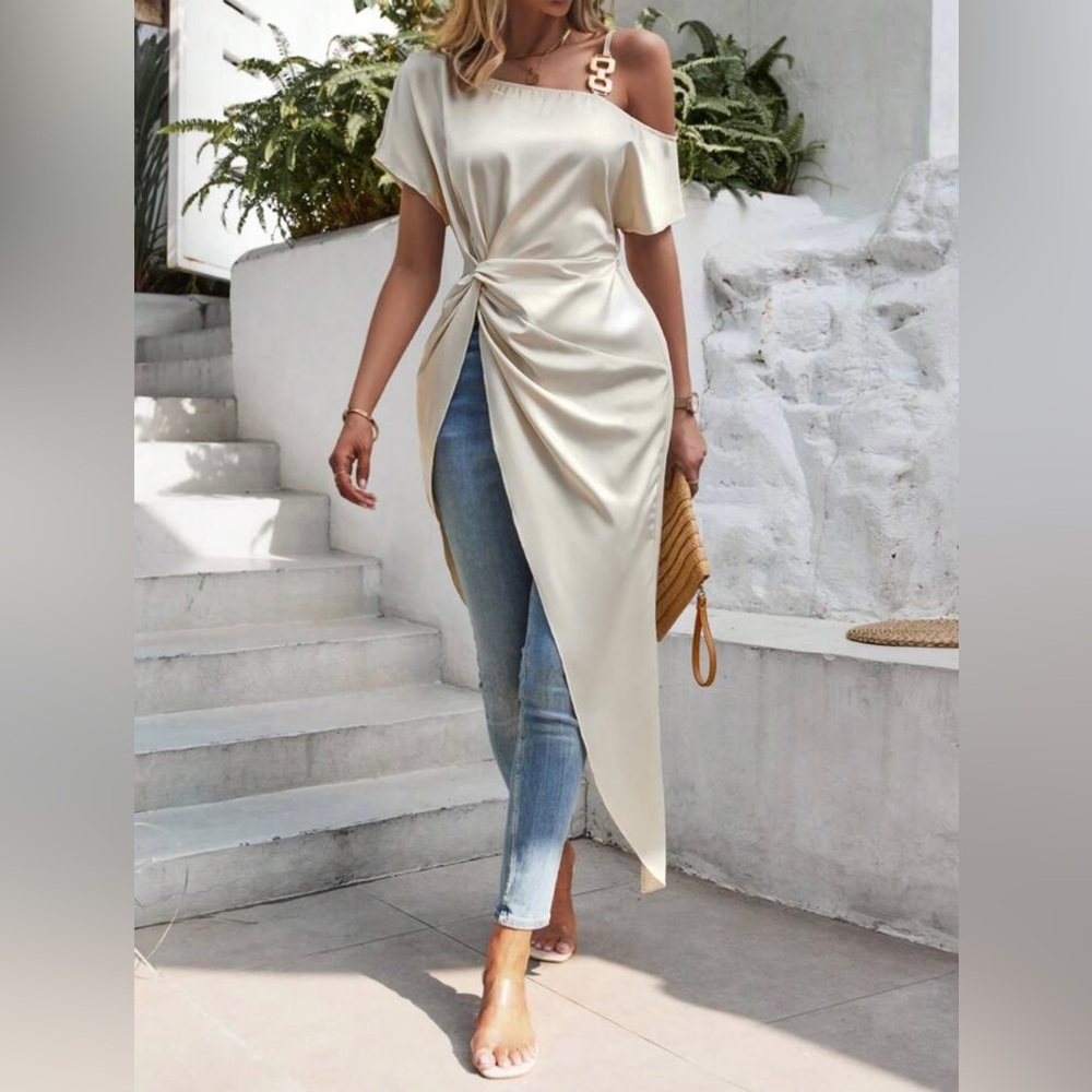 Asymmetrical Neck Twist Front Chain Detail Blouse